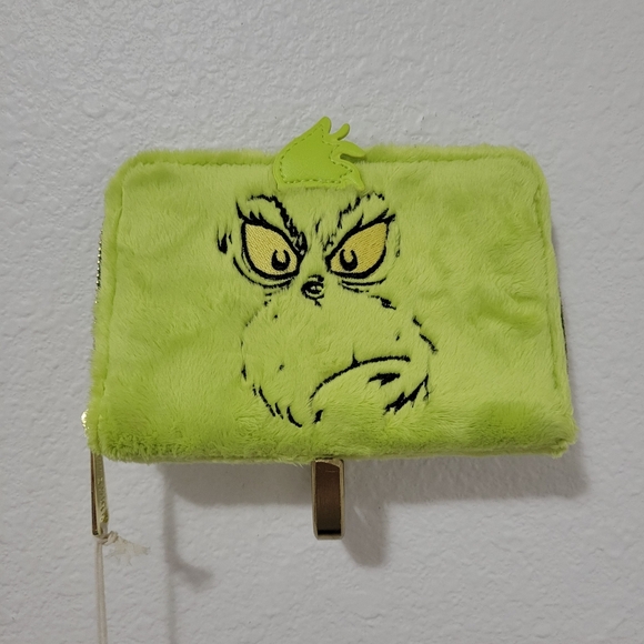 Loungefly Grinch Glow In The Dark Zip Around Wallet - Picture 2 of 7